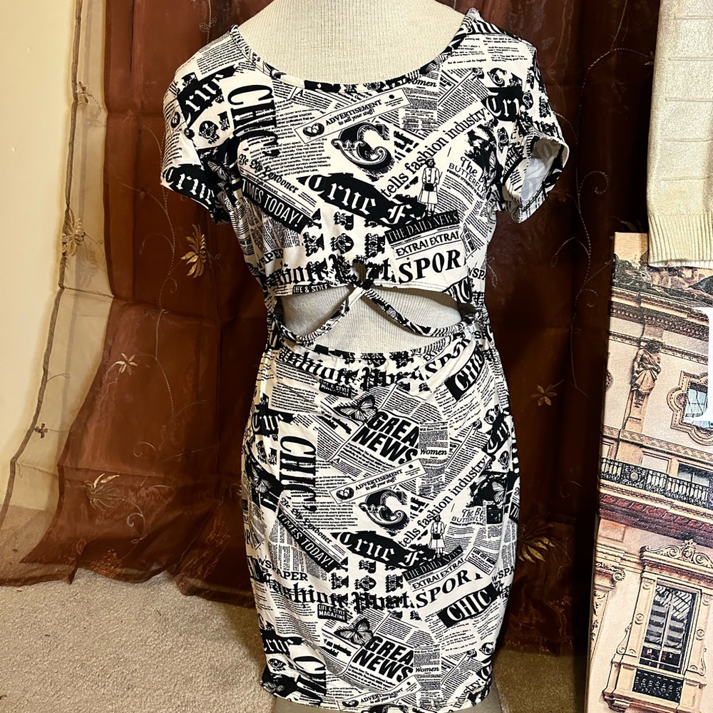 Derek heart newspaper print dress size L
